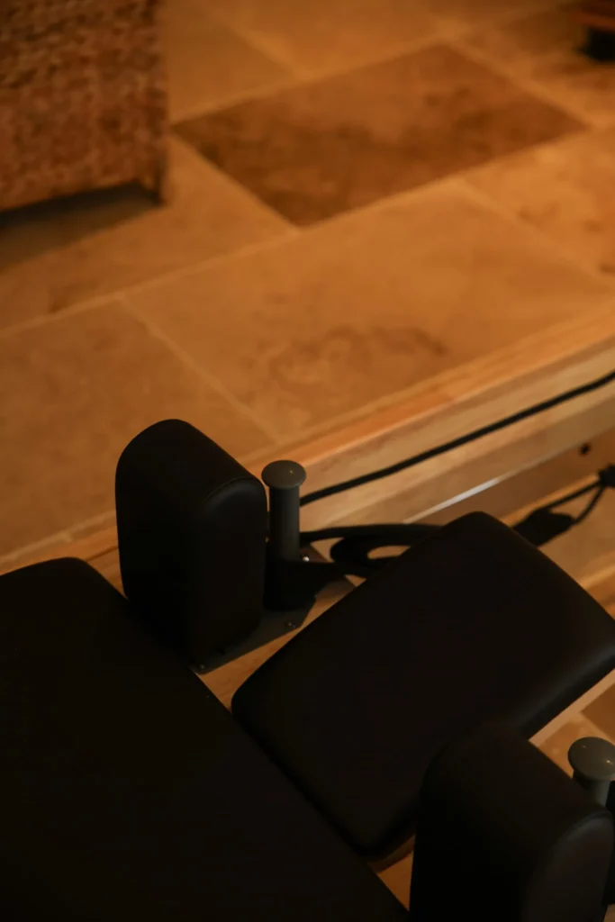 Machine pilates reformer pilates detail equipement Studio QPM manosq – Studio QPM Corbières-en-Provence Manosque